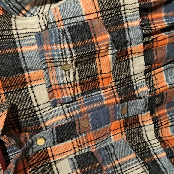 FINAL PRICE New plaid ruffle shacket - Picture 14 of 16